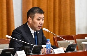 Б.Энхбаяр: Хариуцлага тооцох асуудал Ерөнхий сайдын бодлого уу, Шадар сайдых уу?