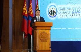 Уул уурхайн салбарын хөгжлийн төлөө бодллл нэгтгэх зөвлөгөөн эхэллээ