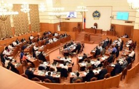 Төрийн үйлчилгээний албан тушаалтны үндсэн цалинг бүх шатанд нэмэгдүүлнэ