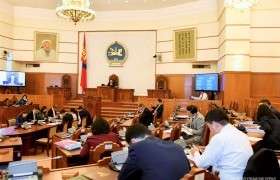 Улс төрийн намын тухай хуулийн төслийг эцсийн хэлэлцүүлэгт бэлтгүүлэхээр ТББХ-нд шилжүүллээ