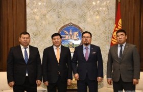 ОРОН НУТГИЙН ТӨРИЙН ЗАХИРГААНЫ АЛБА ХААГЧИД НЭМЭГДЭЛ АВНА