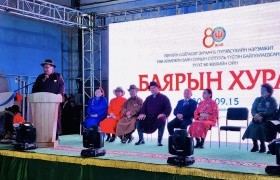 УИХ-ын гишүүн Ц.Туваан Төв Баян сумын Ерөнхий боловсролын сургуулийн түүхт 80 жилийн ойн баярт зорин очиж оролцлоо