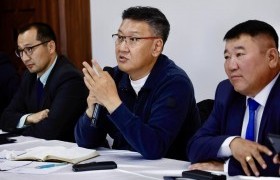 Баянхонгор аймгийн барилга, банкны салбарын төлөөлөлтэй уулзлаа