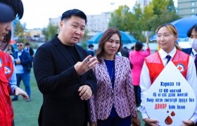 Баянзүрхийн залуус халамж хүсэгчид бус хөдөлмөр эрхлэгчид