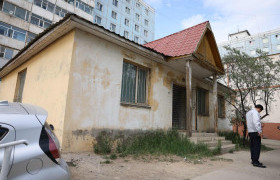 Өрхийн эрүүл мэндийн төвийн хуучин барилгыг нурааж, ногоон байгууламж болгон тохижуулна