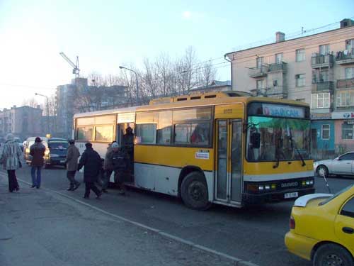Нийтийн тээврийн үнийг дураар өсгөвөл хариуцлага тооцно