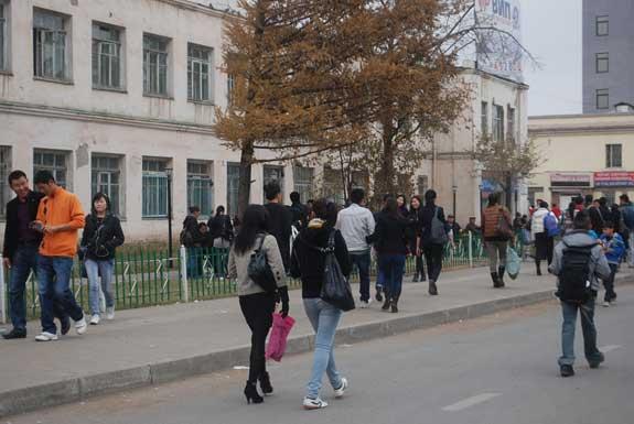 Ургийн овгоо солиулж болно