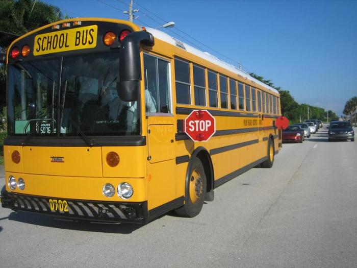 Сурагчдыг нэгдсэн автобусаар тээвэрлэхийг үүрэг болголоо 