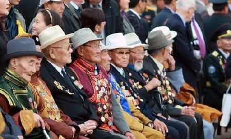 Монгол Улсын Үндсэн хууль баталсан ахмад настнуудад нэмэгдэл, хөнгөлөлт олгоно
