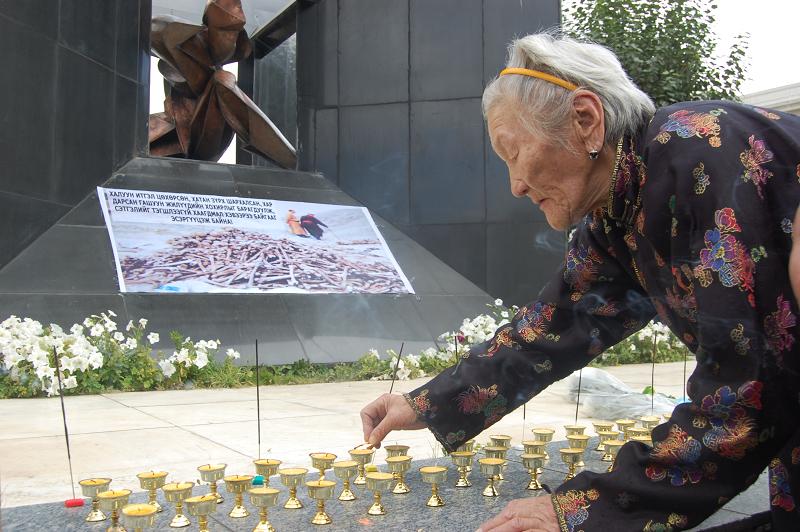 Улс төрийн хэлмэгдэгсдийн ар гэрт 80 хүртэлх сая төгрөгийн нөхөн олговор олгоно