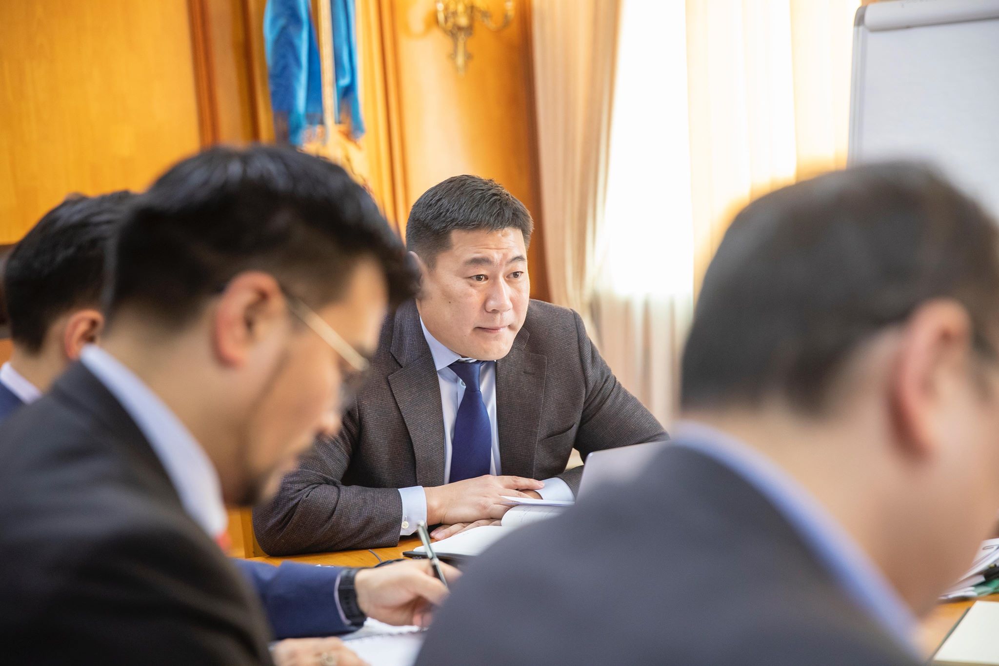 Л.Оюун-Эрдэнэ: Засгийн газар шиг бядгүй ийм байгууллага Монгол Улсад байхгүй