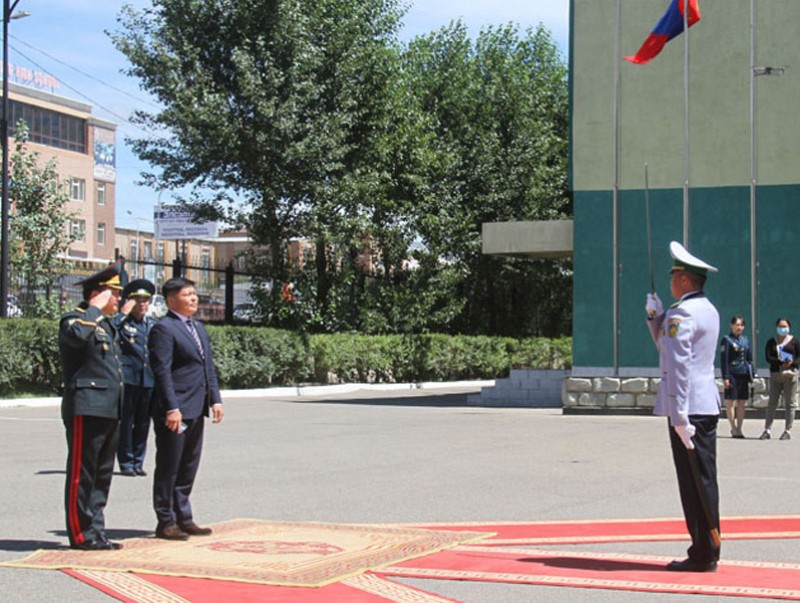 Х.Нямбаатар сайд салбарын албан хаагчдын орон сууцны төслүүдийг түргэвчлэх чиглэл өглөө