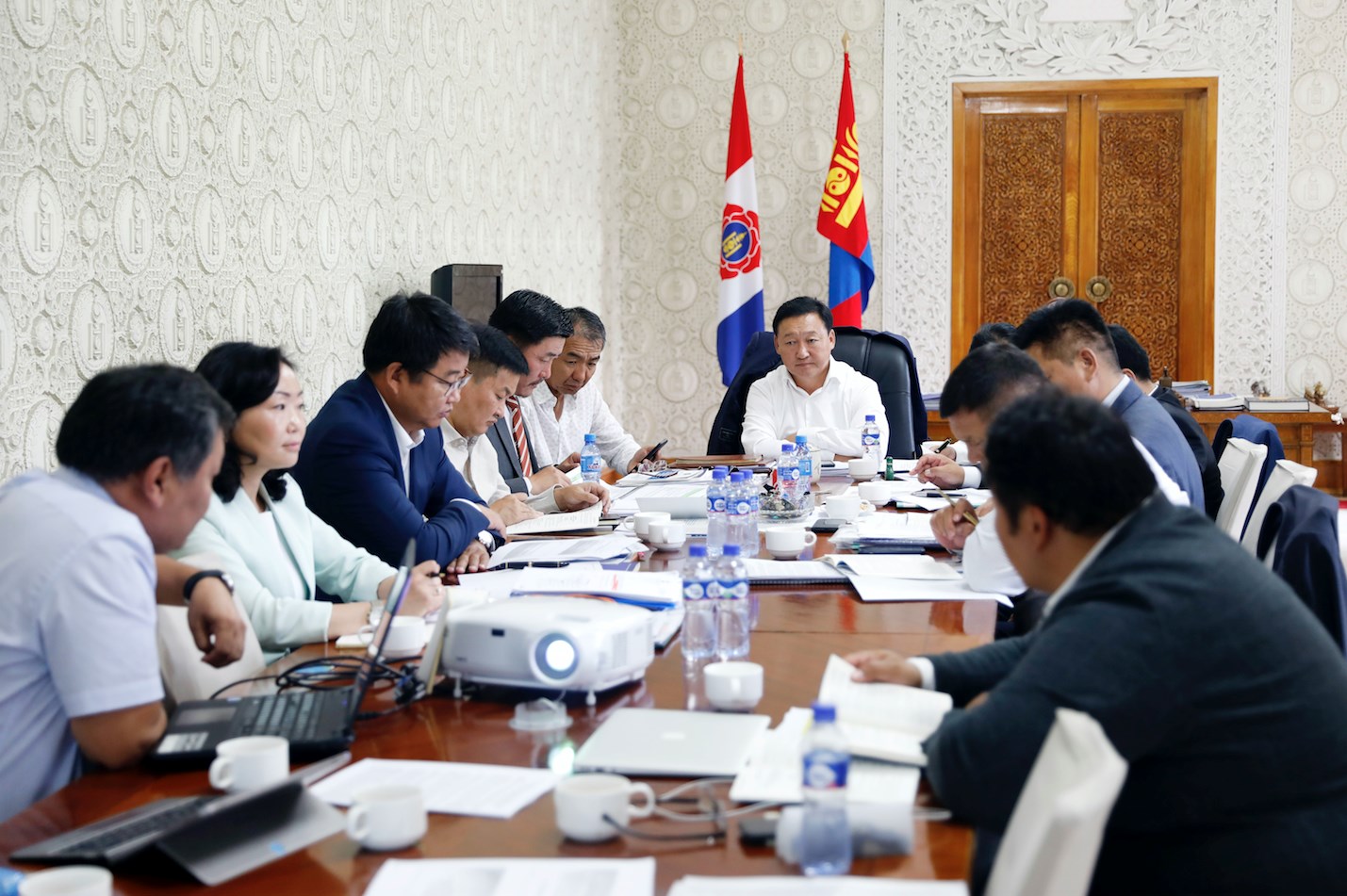Монгол Улсын Засаг захиргаа, нутаг дэвсгэрийн нэгж, түүний удирдлагын тухай хуулийн шинэчилсэн найруулгын төслийн ажлын хэсэг хуралдлаа