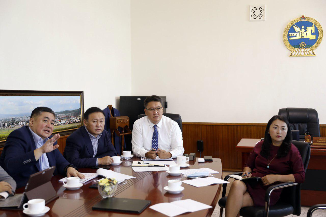 Төсвийн байнгын хорооны дарга Б.Жавхлан Монгол 2020 оны төсвийн тодотголын асуудлаар Сангийн яамныхантай санал солилцлоо