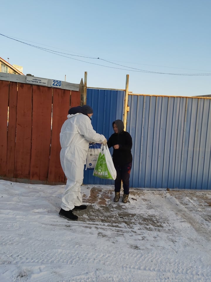 "Дэм дэмэндээ" аяны хүрээнд Сонгинохайрхан дүүргийн 150 өрхөд дэмжлэг үзүүллээ