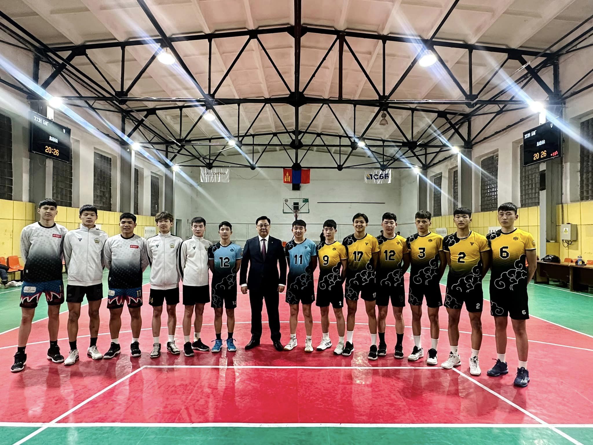 Сэлэнгэ аймгийн волейболын шигшээ багийнхантай уулзлаа