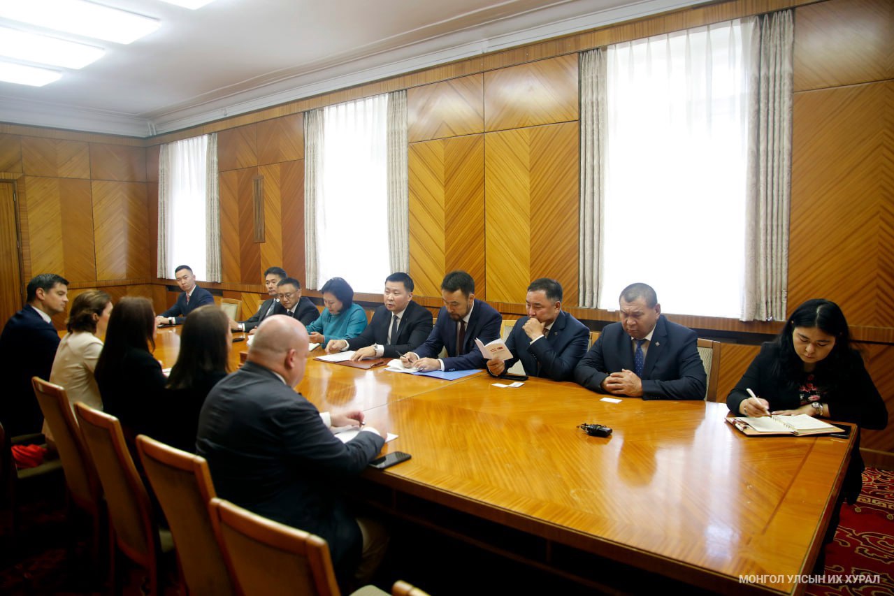 УИХ дахь Монгол-Австрийн парламентын бүлгийн дарга, гишүүд БНАУ-ын Үндэсний зөвлөлийн гишүүдийг хүлээн авч уулзлаа
