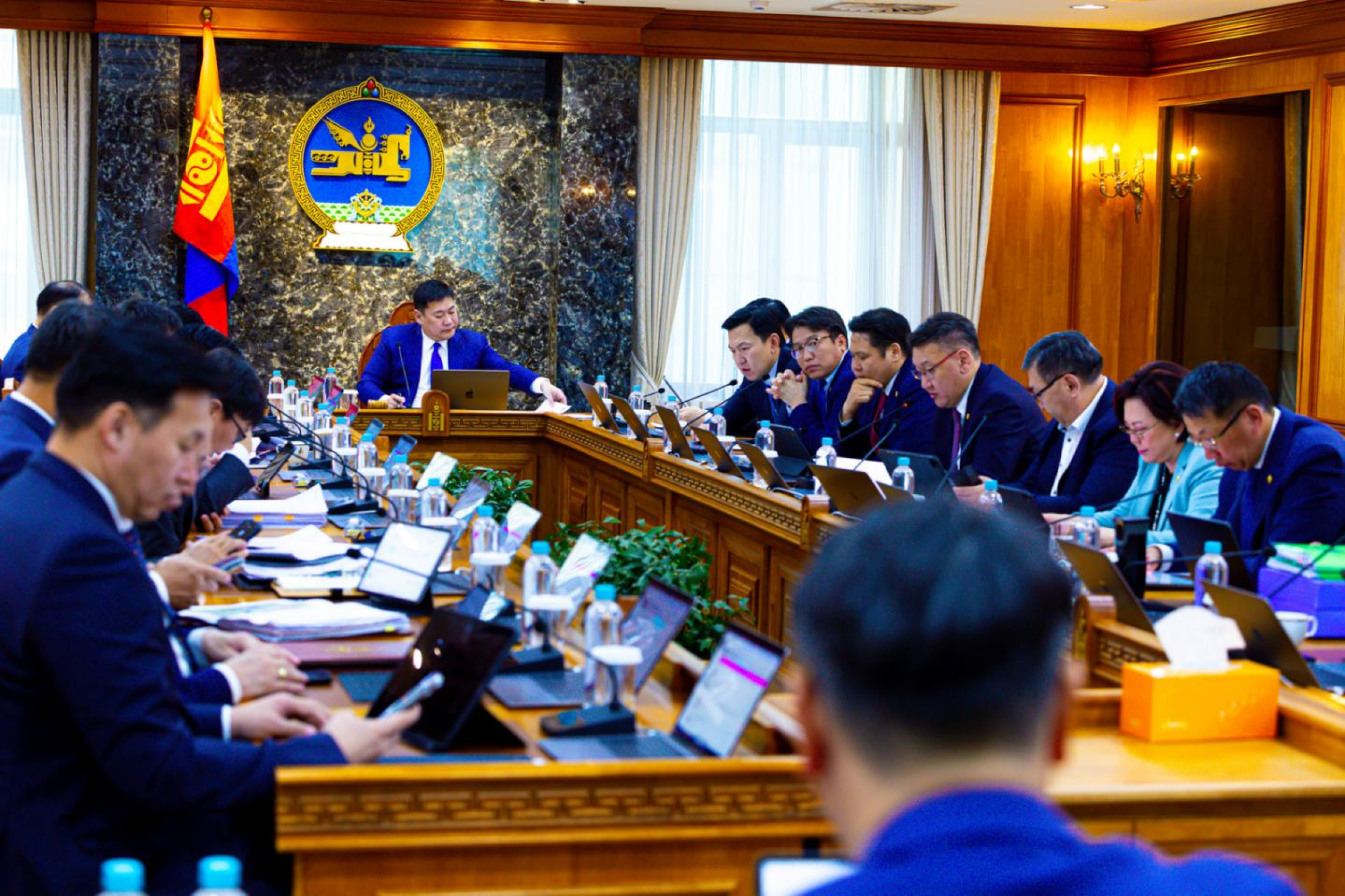 Албан татварын хөнгөлөлт эдлэхтэй холбоотой бүх нийтээр дагаж мөрдөх зөвлөмж гаргаж, арга зүйн зөвлөгөө өгнө