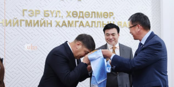 Гэр бүл, хөдөлмөр, нийгмийн хамгааллын сайд Т.Аубакир үүрэгт ажлаа хүлээн авлаа